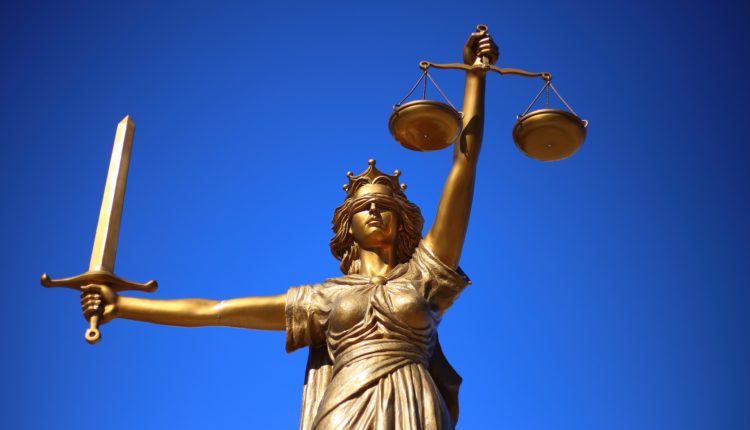 justice-2060093_1920